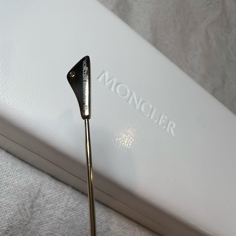 Moncler Black Aviator Sunglasses with White Case - Picture 4 of 9